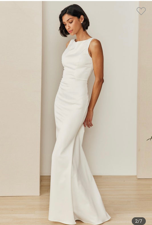Sleeveless Boat Neck Trumpet Gown